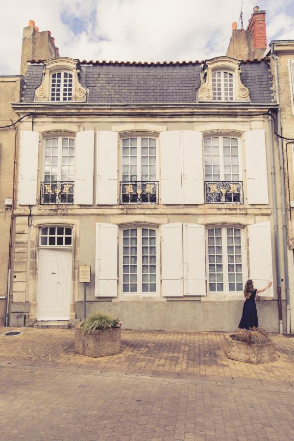 La Maison De La Liberte Suite Jeanne Barret Poitiers Eksteriør bilde