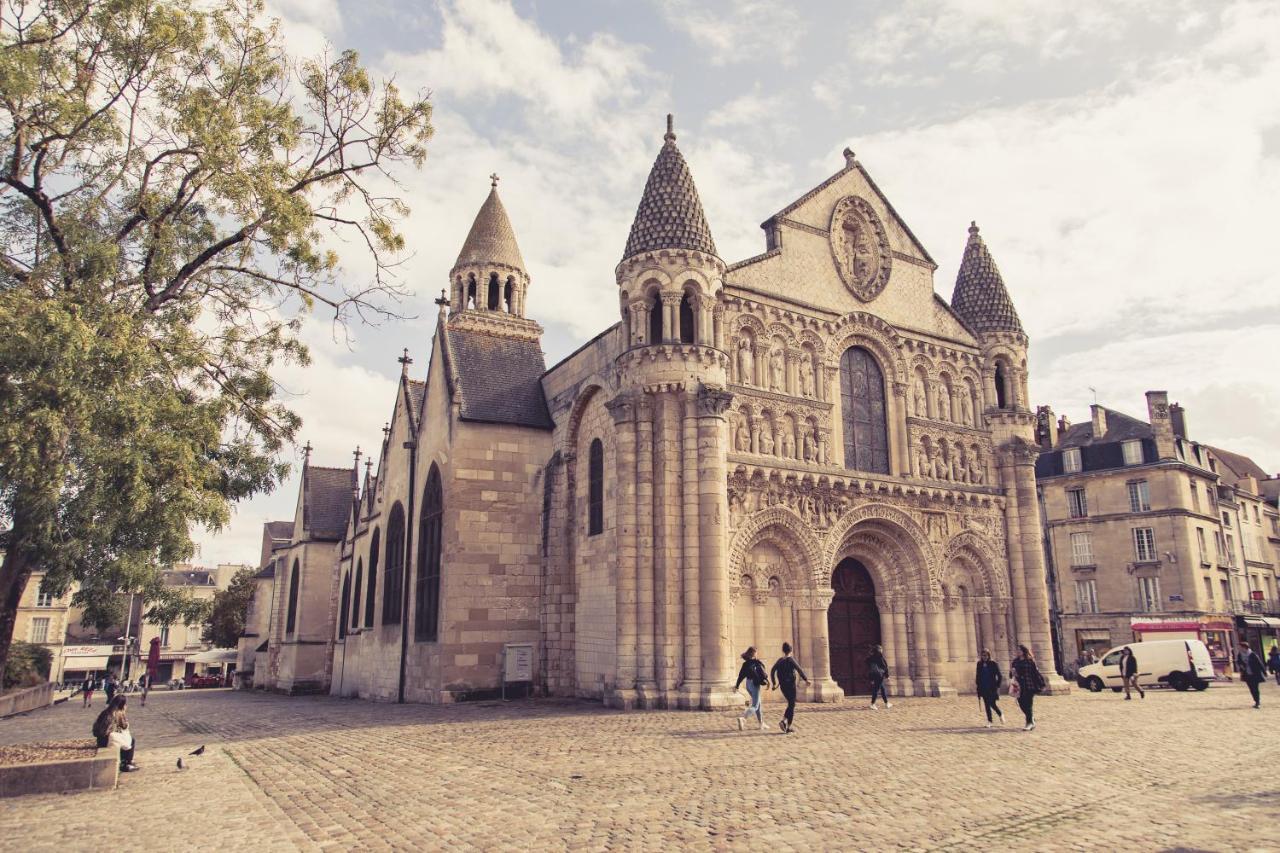 La Maison De La Liberte Suite Jeanne Barret Poitiers Eksteriør bilde