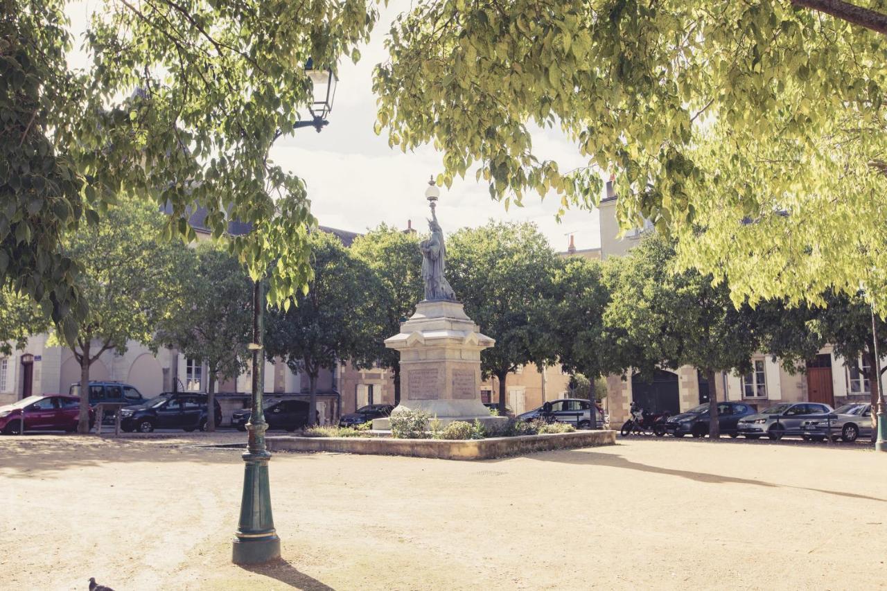 La Maison De La Liberte Suite Jeanne Barret Poitiers Eksteriør bilde