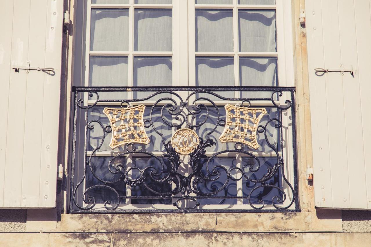 La Maison De La Liberte Suite Jeanne Barret Poitiers Eksteriør bilde