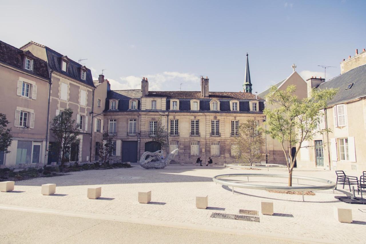 La Maison De La Liberte Suite Jeanne Barret Poitiers Eksteriør bilde
